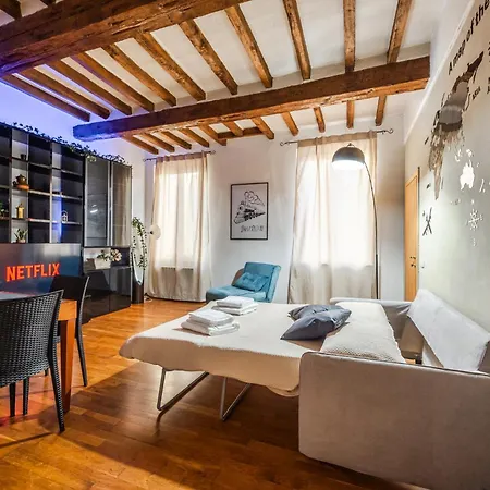 Binario 11 - Station 200m, Center & Ferrari Museum On Foot Appartement